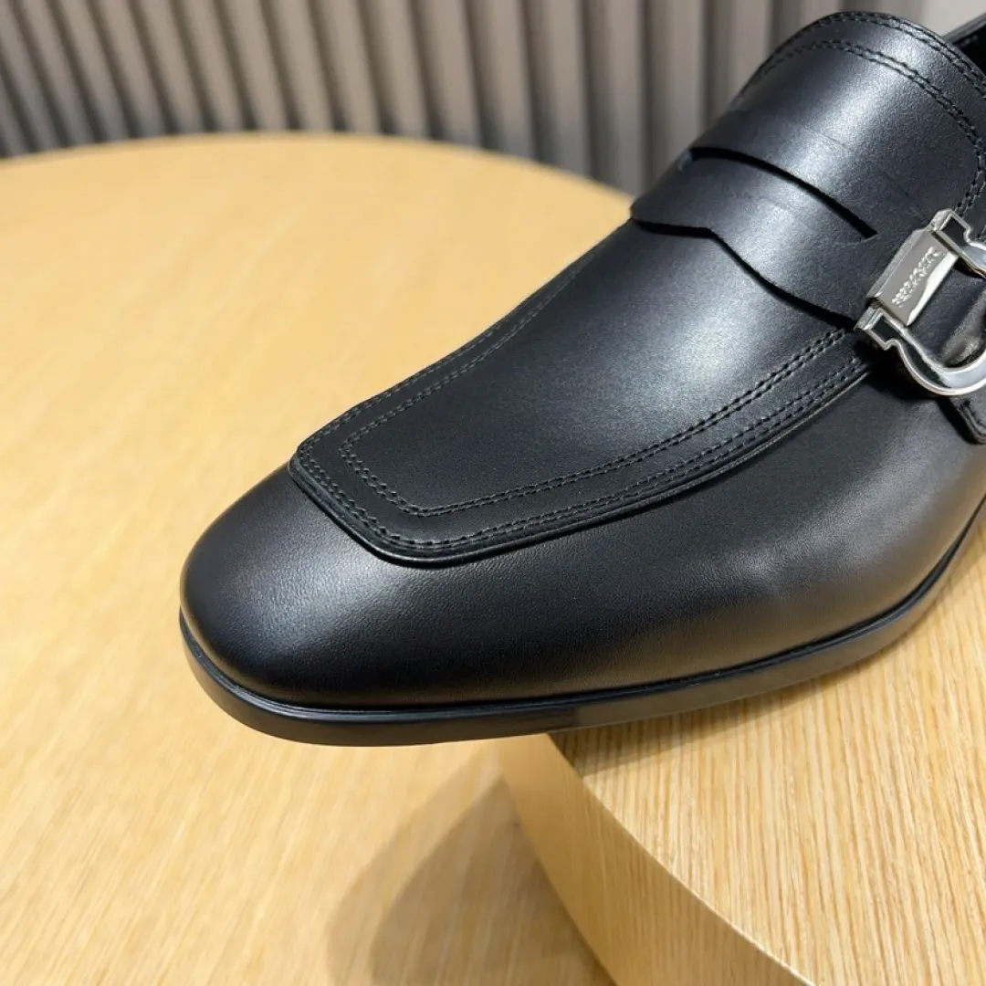 Men's Men's Shoes💰P640💰🔥《Ferragamo》👏Latest • High-end top brand luxury ~ purchasing agency, top quality ~. New fashionable business men's shoes🔜The uppers are made of original cashmere cowhide➕cowhide·lining, with fine workmanship. The original stylish and soft combination wear-resistant and non-slip outsole is light and comfortable on the feet. The real thing looks better in real life. Size: 38/44